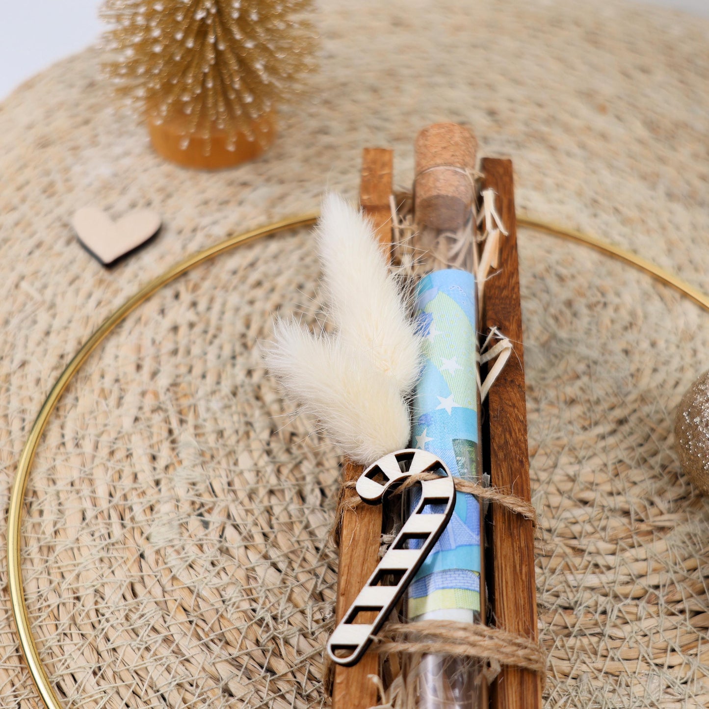 wunscherfüller reagenzglas
wunscherfüller gutschein
wichtelgeschenk weihnachten
weihnachtsgeschenk sohn
weihnachtsgeschenk mann
kleine geschenke weihnachten
geschenke für adventskalender
geldgeschenke verpacken
geldgeschenk weihnachten
geld gutschein
adventskalender kleinigkeiten
adventskalender holz
adventskalender geschenke